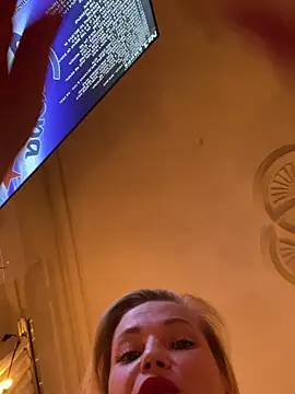 Snapshot of Lady__Maria chatting on October 2025 04:33:01 PM Lady Maria online show from October 2025 04:33:01 PM