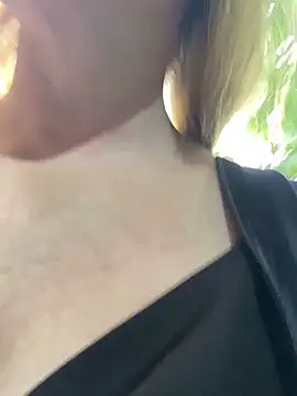 Snapshot of Lady__Maria chatting on October 2025 01:45:01 PM Lady Maria online show from October 2025 01:45:01 PM