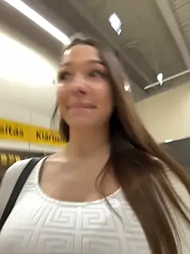 Snapshot of barbiehumpxxx chatting on October 2025 10:09:01 PM barbiehumpxxx online show from October 2025 10:09:01 PM