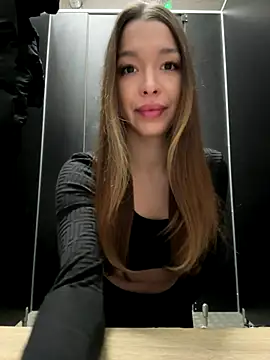 Snapshot of barbiehumpxxx chatting on November 2025 11:05:01 PM barbiehumpxxx online show from November 2025 11:05:01 PM