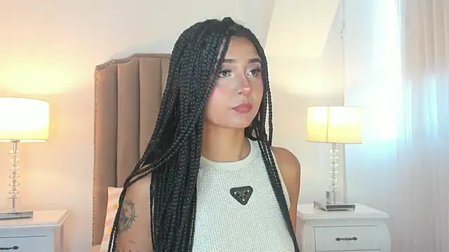 Emma Torres   online show from March 2026 12:07:02 PM