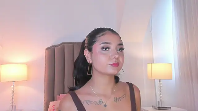 Emma Torres   online show from April 2026 12:20:01 PM