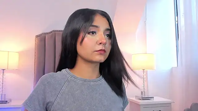 Emma Torres   online show from March 2025 12:06:02 PM