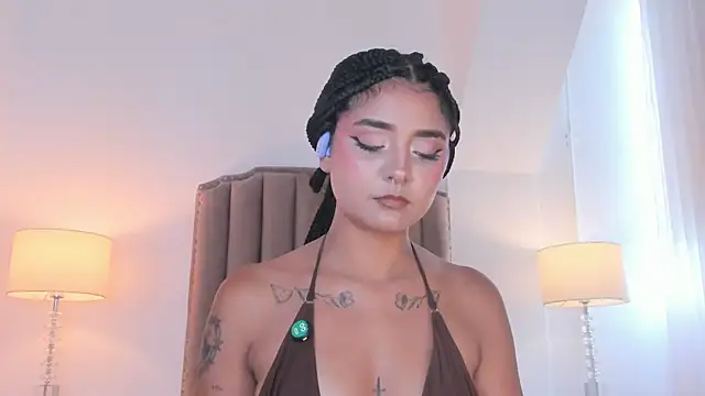 Emma Torres   online show from June 2026 02:33:01 PM