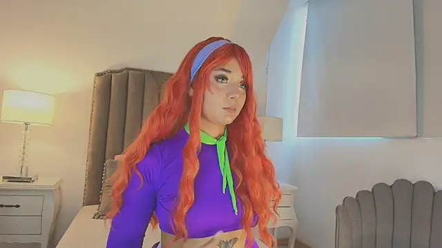 Emma Torres   online show from October 2025 12:15:02 PM