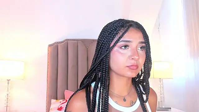 Emma Torres   online show from March 2026 12:09:01 PM