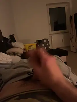 Snapshot of oroszlanw chatting on March 2025 09:03:01 PM oroszlanw online show from March 2025 09:03:01 PM