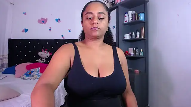 BellaKarla online show from May 2026 08:16:01 PM