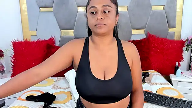 Snapshot of BellaKarla chatting on January 2025 11:12:02 PM BellaKarla online show from January 2025 11:12:02 PM