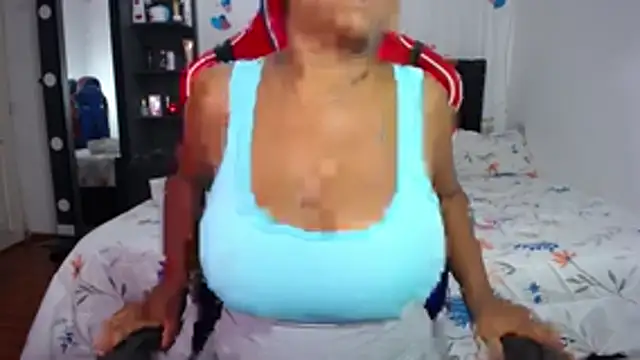 BellaKarla online show from June 2026 10:59:01 PM