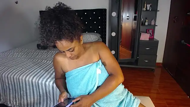 Snapshot of BellaKarla chatting on September 2025 08:54:01 PM BellaKarla online show from September 2025 08:54:01 PM