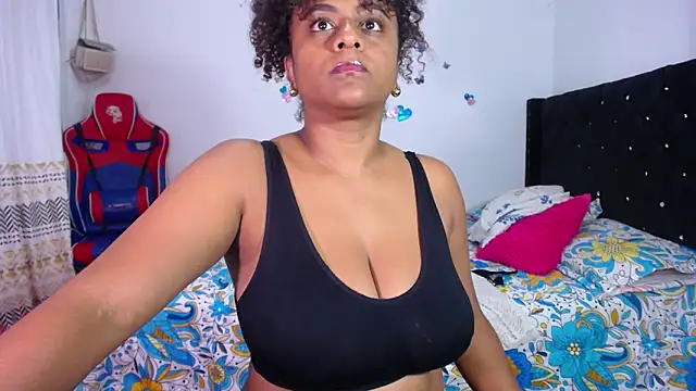 BellaKarla online show from May 2026 11:46:01 PM