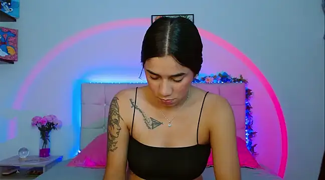 Layla Rachel online show from March 2025 02:06:02 AM