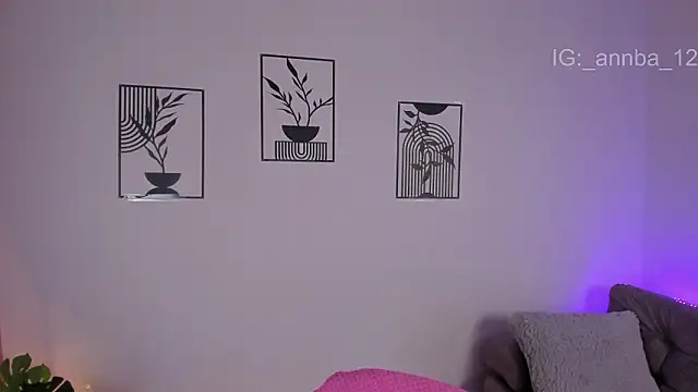 annie barozzi online show from March 2026 01:40:02 PM