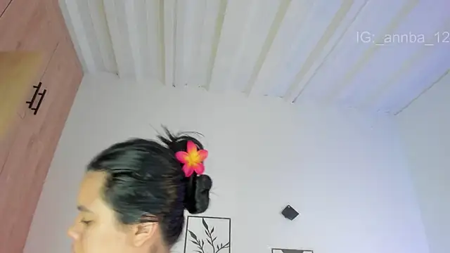 annie barozzi online show from April 2026 12:11:02 PM