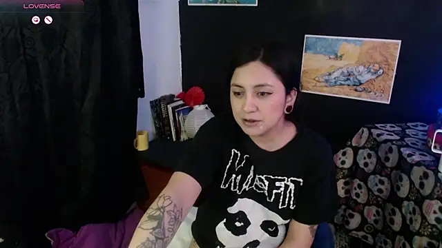 AbsentaVert online show from November 2025 12:33:02 AM