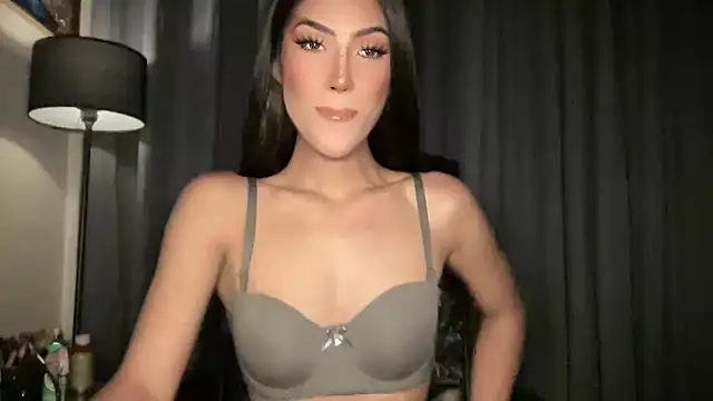 Snapshot of Bella_Gordon chatting on September 2025 01:00:01 PM Bella Gordon online show from September 2025 01:00:01 PM