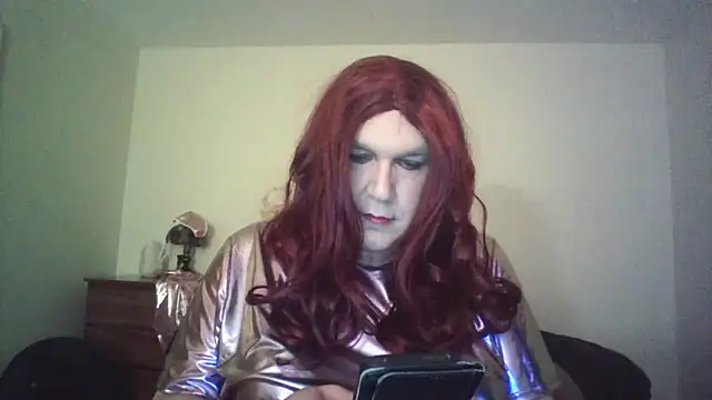 LyssaDragonshadow online show from April 2026 11:51:01 PM