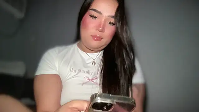 Snapshot of MissCataleyaxxx chatting on February 2026 01:28:01 AM MissCataleyaxxx online show from February 2026 01:28:01 AM