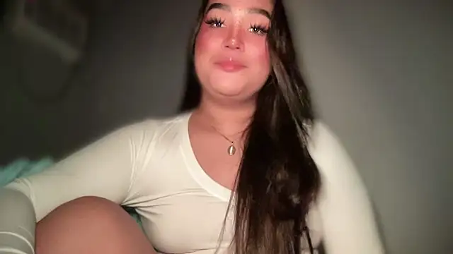 Snapshot of MissCataleyaxxx chatting on February 2026 01:18:02 AM MissCataleyaxxx online show from February 2026 01:18:02 AM