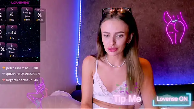 madina taher online show from October 2025 07:04:01 PM