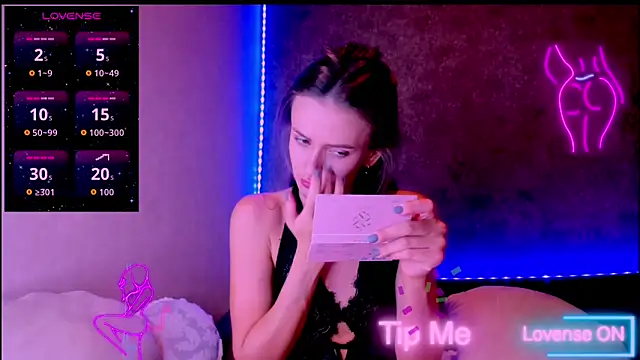 madina taher online show from December 2025 11:25:02 AM