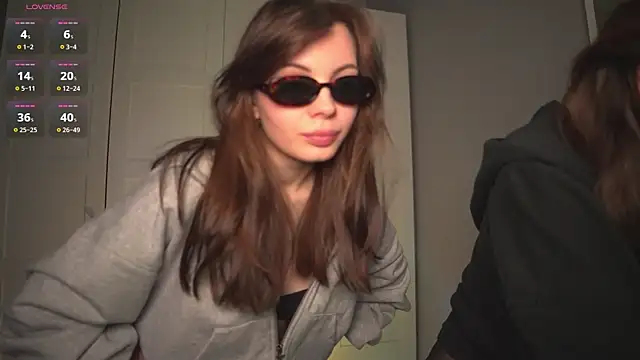 -JuicyMolly- online show from April 2026 05:03:02 PM