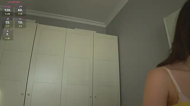 -JuicyMolly- online show from March 2026 02:40:01 PM