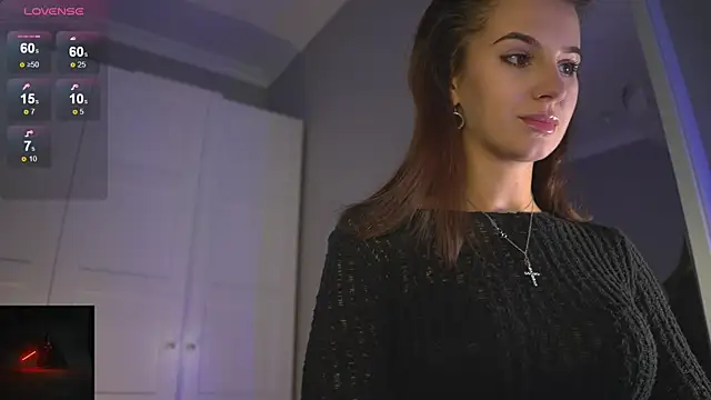 Snapshot of -JuicyMolly- chatting on November 2025 06:30:01 PM -JuicyMolly- online show from November 2025 06:30:01 PM