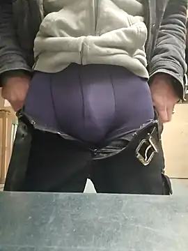 Xcoquinx online show from November 2025 09:41:02 AM