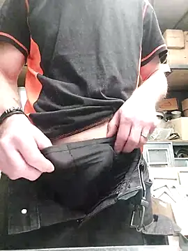 Xcoquinx online show from February 2025 01:32:02 PM