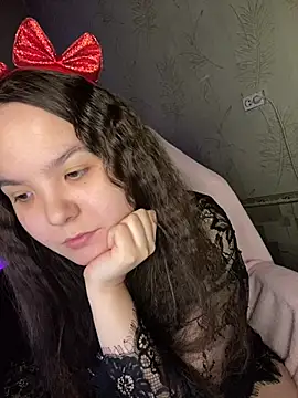 Var Kiss online show from May 2026 03:40:01 PM