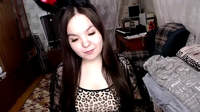 Snapshot of Var_Kiss chatting on February 2025 01:00:01 PM Var Kiss online show from February 2025 01:00:01 PM