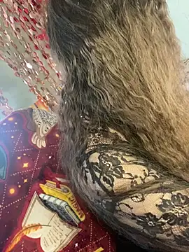 Var Kiss online show from April 2026 07:45:01 AM