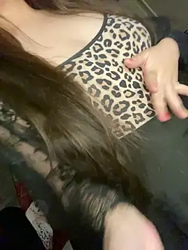 Snapshot of Var_Kiss chatting on February 2026 04:51:02 PM Var Kiss online show from February 2026 04:51:02 PM