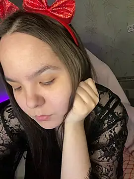 Var Kiss online show from May 2026 11:42:01 AM