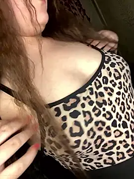 Var Kiss online show from April 2026 04:35:01 PM