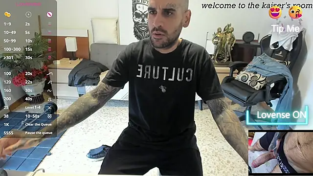 kaiser679  online show from April 2026 07:27:01 PM