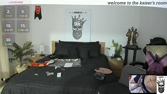 kaiser679  online show from December 2025 10:11:02 PM