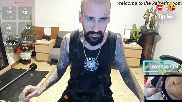 kaiser679  online show from April 2026 01:22:02 AM