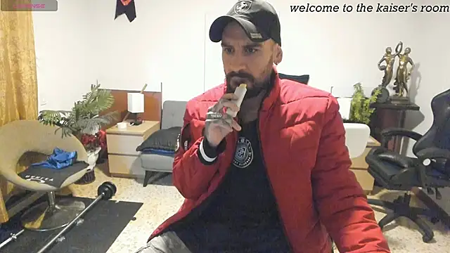 kaiser679  online show from March 2026 12:25:01 AM