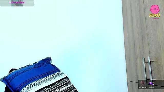 Bessie32 online show from November 2025 10:04:02 AM