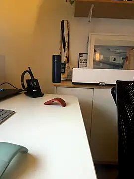 GrowHuge online show from November 2025 01:58:01 PM