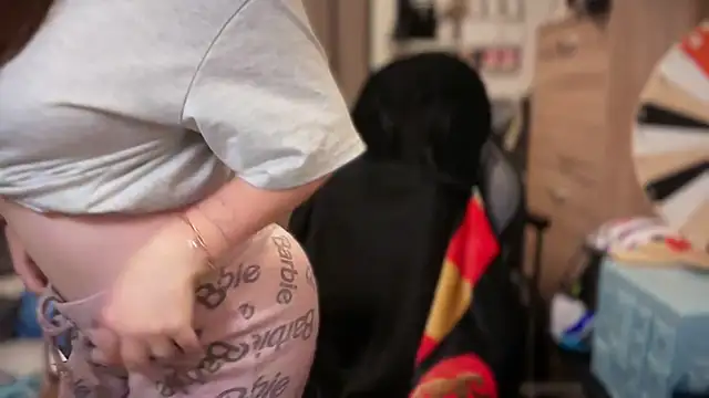 Amai Live online show from October 2025 06:37:01 AM