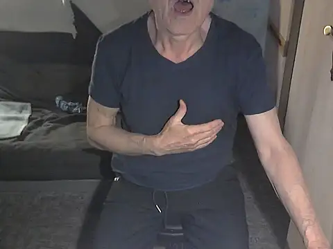 kiam471 online show from April 2026 10:33:02 PM