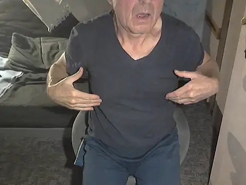 kiam471 online show from October 2025 12:11:02 AM