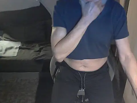 kiam471 online show from February 2026 10:18:02 PM