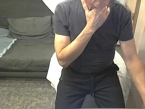 kiam471 online show from November 2025 11:26:02 PM