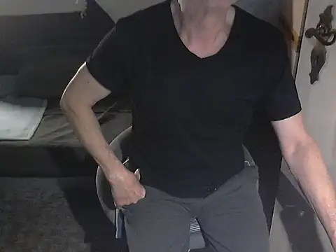 kiam471 online show from February 2026 09:24:01 PM