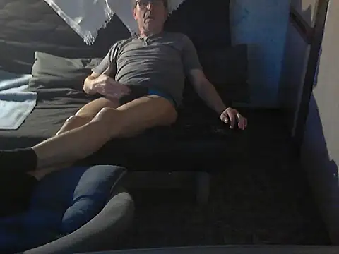 kiam471 online show from March 2025 05:13:02 PM